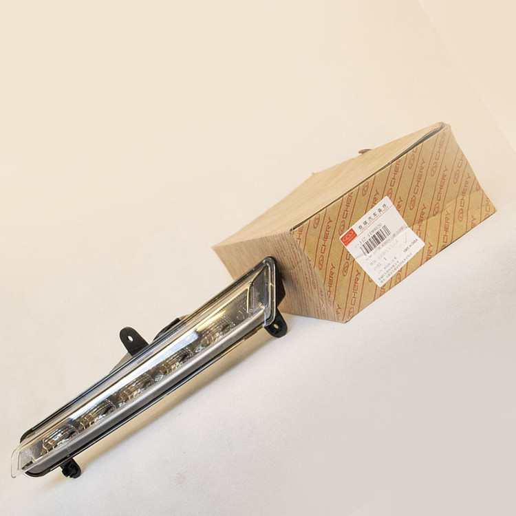 چراغ دی لایت جلو راست چری مدل J42-4499020 مناسب برای آریزو 5
